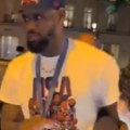 Kralj je malo preterao: Lebron Džejms odreagovao burno kada ga je dečak pitao za sliku! (video)