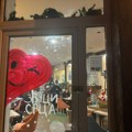 Zvuci srca, kafić koji podseća na to koliko su različitosti dragocene (FOTO)