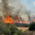 Na Lefkadi izbio požar, stanovnici upozoreni da se evakuišu iz Agios Nikitas