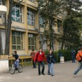 Svaka škola je priča za sebe ali Roditelji, moraju znati! Bliži se kraj školske godine, a evo koliko pismenih testova…
