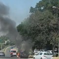 (Video) Drama kod autokomande: Građani u šoku, automobil se zapalio iz čista mira