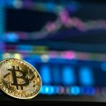 Битцоин поново обара рекорде – Да ли му Трумп вештачки диже вредност?