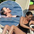 (Paparaco) prve slike slobode Mićalović (43) u kupaćem: Uhvatili smo glumicu u Rosama sa Viktorom Savićem, mrežica na stomaku…
