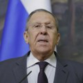 Lavrov došao na Aljasku u majici s natpisom „SSSR“ (VIDEO)