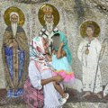 Voditeljka odvela ćerkicu pod Ostrog Na veliki verski praznik se oglasila iz pravoslavne svetinje - Njene reči su jake! (foto)…