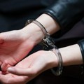 Uhapšena devojka iz BiH koja je napala policajca u Beogradu: Upucao je u nogu kad je nožem nasrnula na njega