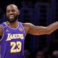 Lebron Džejms konačno dočekao taj tripl-dabl i uša u istoriju NBA lige