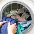 Broj kilograma za veš mašinu ne znači ono što mislite: Previše veša u bubnju može puno da vas košta