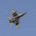 Drama na nebu iznad Irana: Američki F-18 "za dlaku" izbegao iransku raketu, pogledajte video
