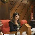 Odbornik SSP traži ostavku predsednice Skupštine Novog Sada: Udarala opozicionog odbornika i pokušala da ga spreči da je snima…