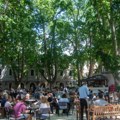 Grad Trebinje i TO pokrenuli program pogodnosti za Trebinjce: Kupovina sa karticom za popuste