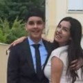 Tanja Savić ispratila sina na maturu: Odvezla ga u skupom kabrioletu (FOTO)