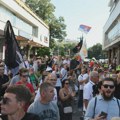 Rojters o skupu u Kraljevu: Građani Srbije nastavili proteste i posle izjave predsednika Vučića da odlazi
