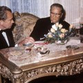 Tito je dobio mnogo poklona, a jedan vredi pravo bogatstvo: Uručili mu ga Amerikanci, a evo gde se sada nalazi
