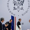 Макрон: Ништа не оправдава оваково насиље, они који су уништавали и палили мораће да одговарају