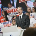 Vučić na završnom skupu poručio da su "protivnici pokušali da razore Srbiju", a onda pozvao pristalice da pruže ruku drugoj…