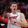 Jović odigrao najbolji meč u NBA: Pogodio trojku za pobedu, a radio sve na terenu - pogledajte!