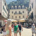 Za sat parkinga 600 dinara! Popularni crnogorski grad doneo nepopularnu odluku
