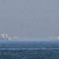 Trgovački brod pogođen i zapaljen kod obale Katara