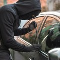 Budite oprezni u Grčkoj! Lopovi haraju po letovalištima, turistima nestaju koferi, telefoni i dokumenta. Ove plaže i parkinge…