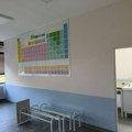 Bajina Bašta nastavlja da ulaže u škole – Gimnazija i Tehnička škola dobijaju obnovljene kabinete i novu stolariju