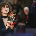 (FOTO) Zlatnog lava u Veneciji osvojila "Nepoznata žena", za film o ratu u Gazi specijalna nagrada