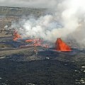 Vulkan Kilauea na Havajima počeo da izbacuje užarenu lavu posle dva meseca pauze