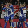 Alaves lako sa fenjerašem