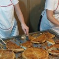 Burek i jogurt doručak bogataša: Kilo ove poslastice na Kaleniću 1.000 dinara: Je l' s kavijarom ili šta?!