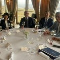 Sastanak na visokom nivou Vučić sa ambasadorom nr Kine o snažnom zamahu odnosa dve zemlje (foto)