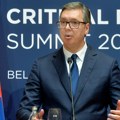 Vučić primio srpske studente i srednjoškolce koji putuju u Kinu