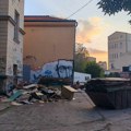 Učenici „Sremca” i „Bore ”na onlajn nastavi, roditelji strahuju da ne padne plafon