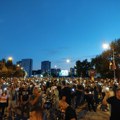 U Novom Sadu protest studenata u blokadi, ispred DIF-a pripadnici policije