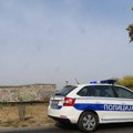 Bahatost ili ludilo? Sa automobilom na prikolici krenuo da pretiče kolonu, pa se zakucao u kamion kod Ušća!