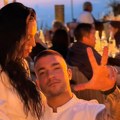 Nestvaran pogled iz hotela, a ona mu sedi u krilu: Mirko i Bojana Šijan otputovali na Kapri, krenula i njena sestra Nataša…