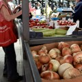 Poljoprivrednik poklanja 200 tona luka: "Plaćaju mi 13 centi po kilogramu, a u marketu mnogo skuplje"