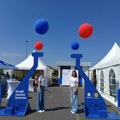 Lidlov parking pretvoren u laboratoriju: Dečji naučni karavan oduševio najmlađe Novosađane