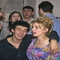 Snimak momačke večeri iz 1996. oduševio Srbiju: "Bože, vrati nam ova vremena"
