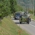 Borbena vozila Vojske Srbije viđena u Kuršumliji i Blacu Kolona ide ka Kopnenoj zoni bezbednosti