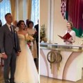 Ovakvo venčanje još nikada nismo videli: Zbog scene iza mladenaca ljudi širom sveta se valjaju od smeha! Šta može da krene…