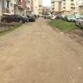 Asfalt – nema, vire ventili, pri jačim kišama – bujica: Ovakva ulica u Nišu zove se Gospodska