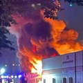 Tokom požara u zgradi bili zaposleni: Gorela fabrika u Bajinoj bašti, vatrogasci satima gasili vatrenu stihiju
