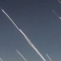 Rojeve raketa snimio iz putničkog aviona! Krenuo za Dubai, kada je pogledao kroz prozor video je najveći napad! (video)