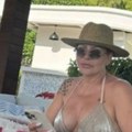 Skinula se Đanijeva žena: Slađa opalila selfi odozgo, spustila kupaći, a obline sevaju