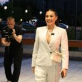 Slavlje u vili na Dedinju Srećan dan u porodici Cece Ražnatović, čestitke stižu sa svih strana, pevačica puca od radosti