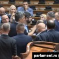 Ispunjen zahtev opozicije, ministar Martinović izašao iz skupštinske sale