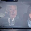 Čarls se bori protiv raka: Evo koje metode su u pitanju, čak su i njegove dužnosti odložene da bi se smanjio rizik od infekcije…