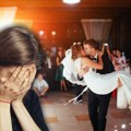 Rođena sestra me nije pozvala na venčanje i osećala sam da znam razlog: Kad mi je mama potvrdila sumnje, slomila sam se na…