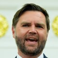 Bahatost bez premca! Tim Džej Di Vensa zbog porodičnog izleta čamcem podigao nivo reke: "Hteo je idealne uslove"