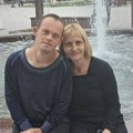 Majka ga ostavila, brat i sestra ga se stide: Aleksandra odbacili zbog Daunovog sindroma, usvojila ga Ljiljana